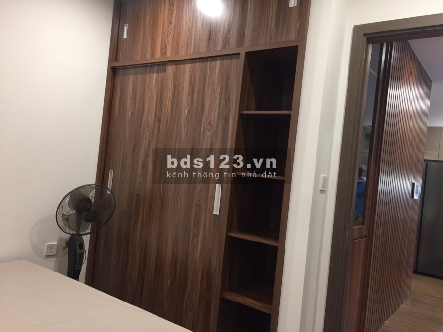 Bán căn Vinhomes West Point full nội thất, 2PN chi việc dọn về ở, có sổ đỏ, 62m2. giá 3.9 tỉ bao phí