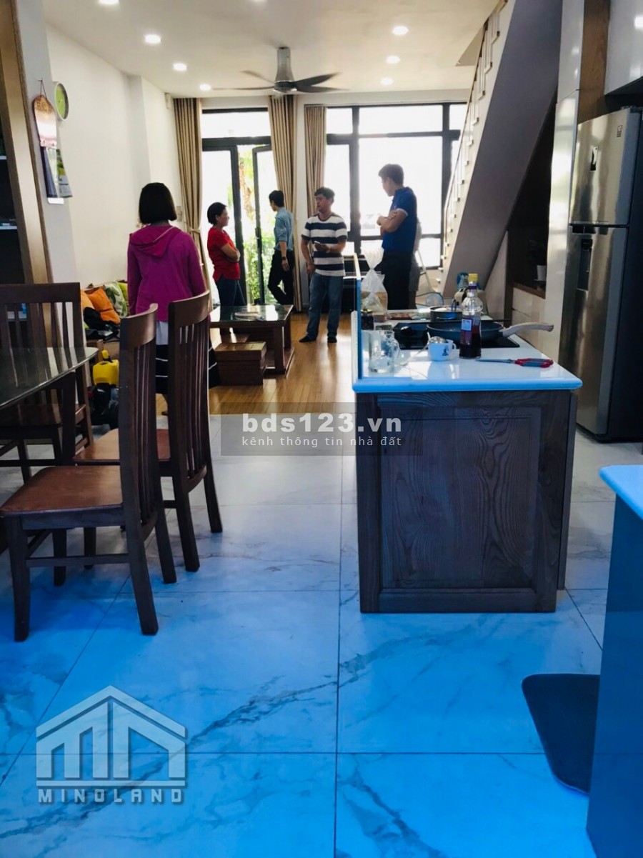 Bán căn nhà hoàn thiện giá rẻ nhất Vạn Phúc City Thủ Đức dt: 5x18m, Hầm + 4 tầng