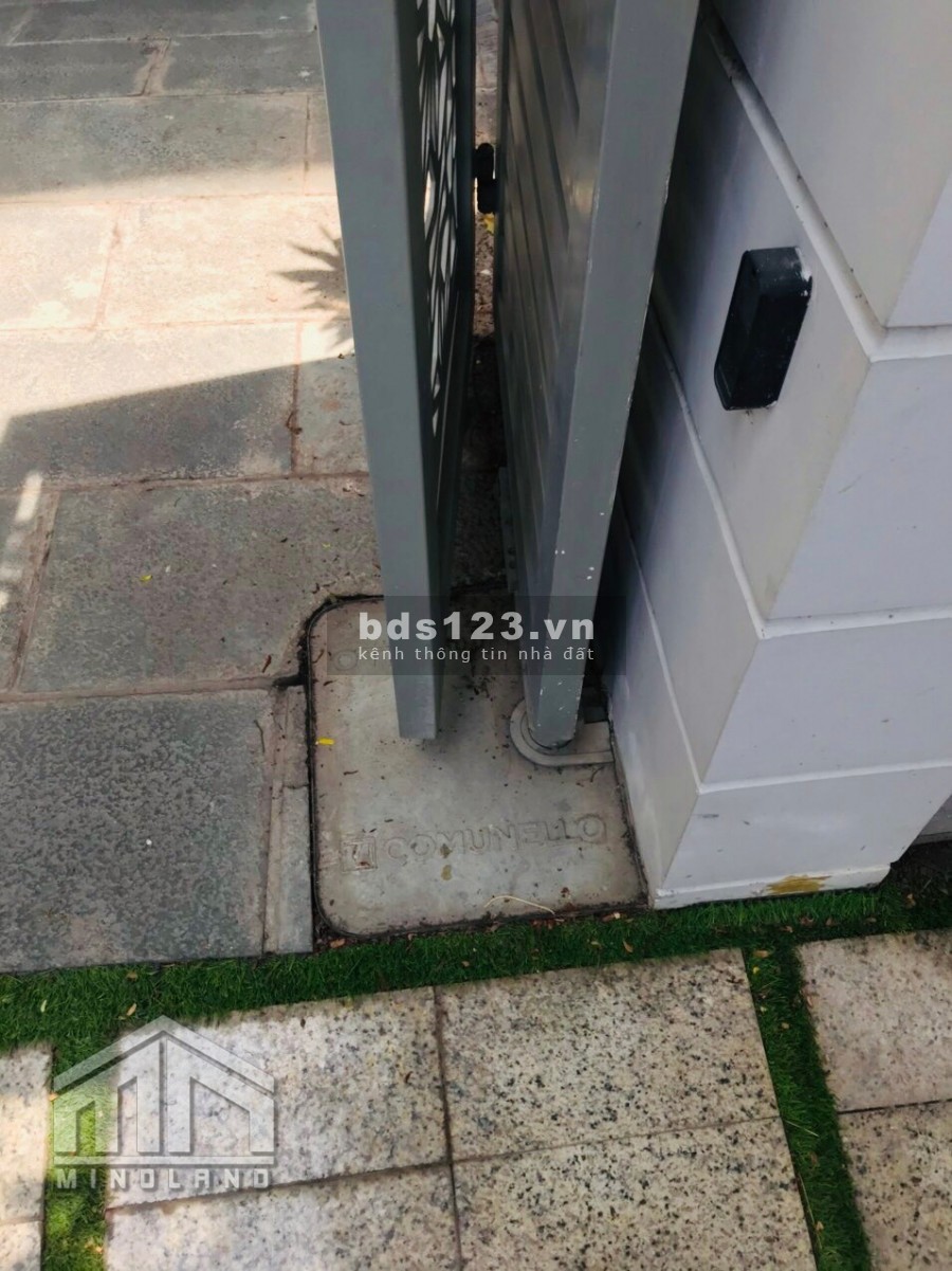 Bán căn nhà hoàn thiện giá rẻ nhất Vạn Phúc City Thủ Đức dt: 5x18m, Hầm + 4 tầng