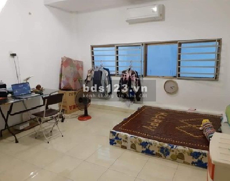 Bán gấp hxh Nguyễn Tiểu La Phường 8 Quận 10 35m2 4 tầng 4.4 tỷ