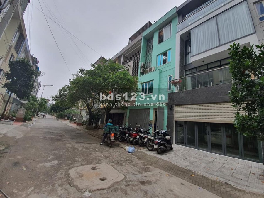Bán nhà văn khê mặt tiền rộng 5m 83m 3 tầng chỉ 8 tỷ