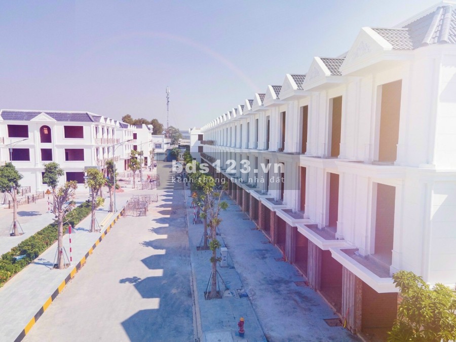 Nhà phố kiểu mẫu Cité D'Amour TTHC Dĩ An 1 trệt 2 lầu, SHR, bank 70%, liền kề TP. Thủ Đức