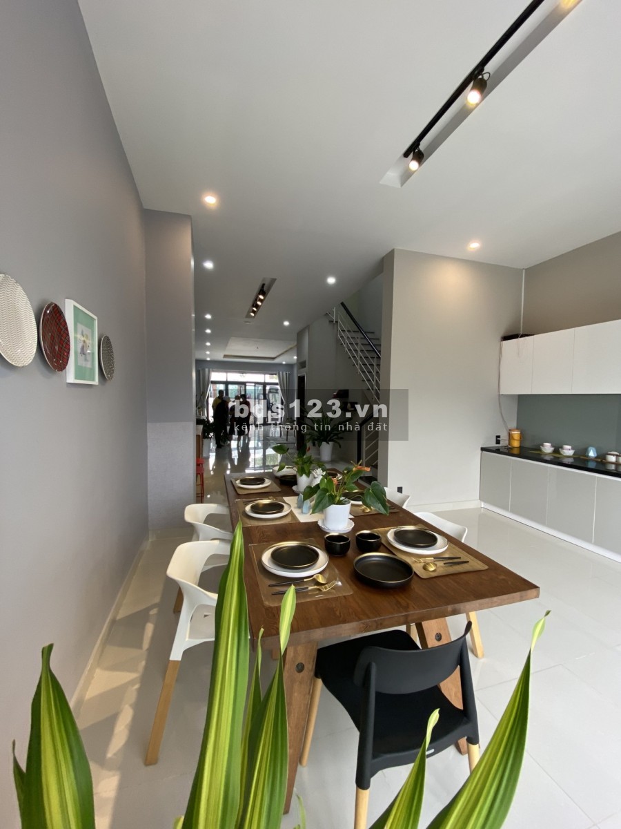 Nhà phố kiến trúc châu âu ngay tại thành phố Đồng Xoài - Bình Phước
