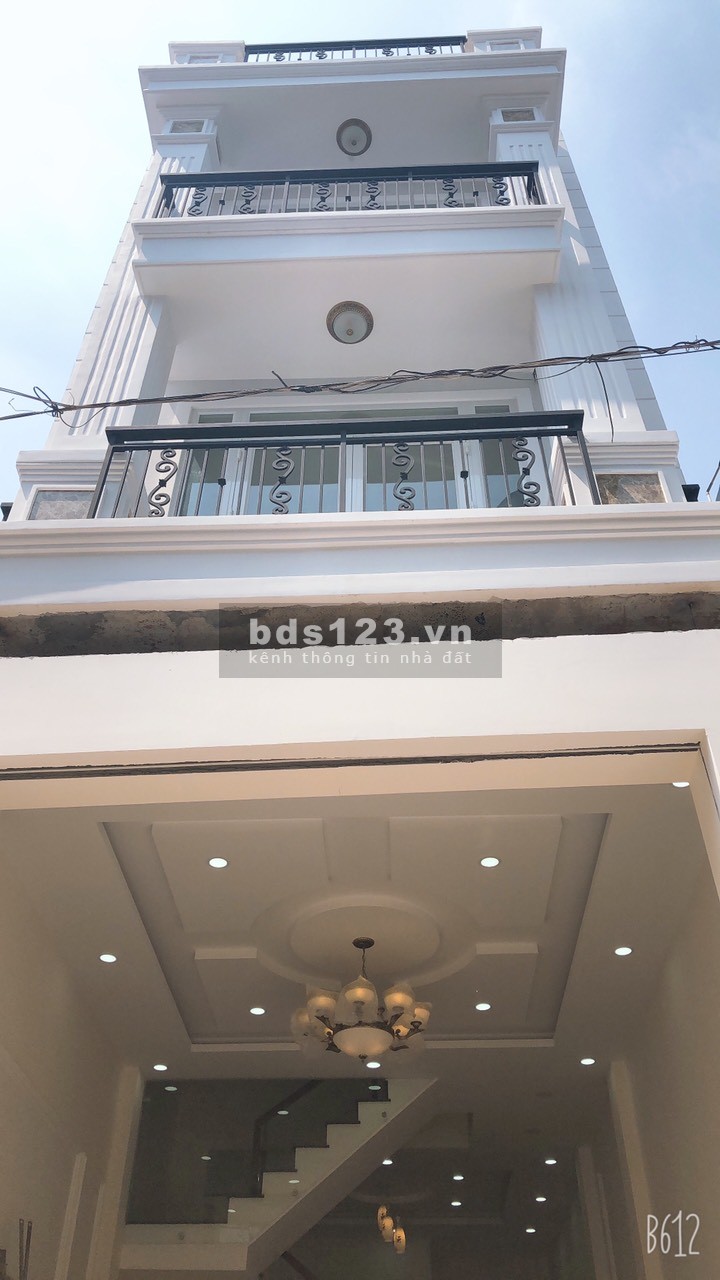 MỚI gần ngay Vincom - Dtsd 180m2 giá tốt nhất khu vực 6,3 tỷ 0TL