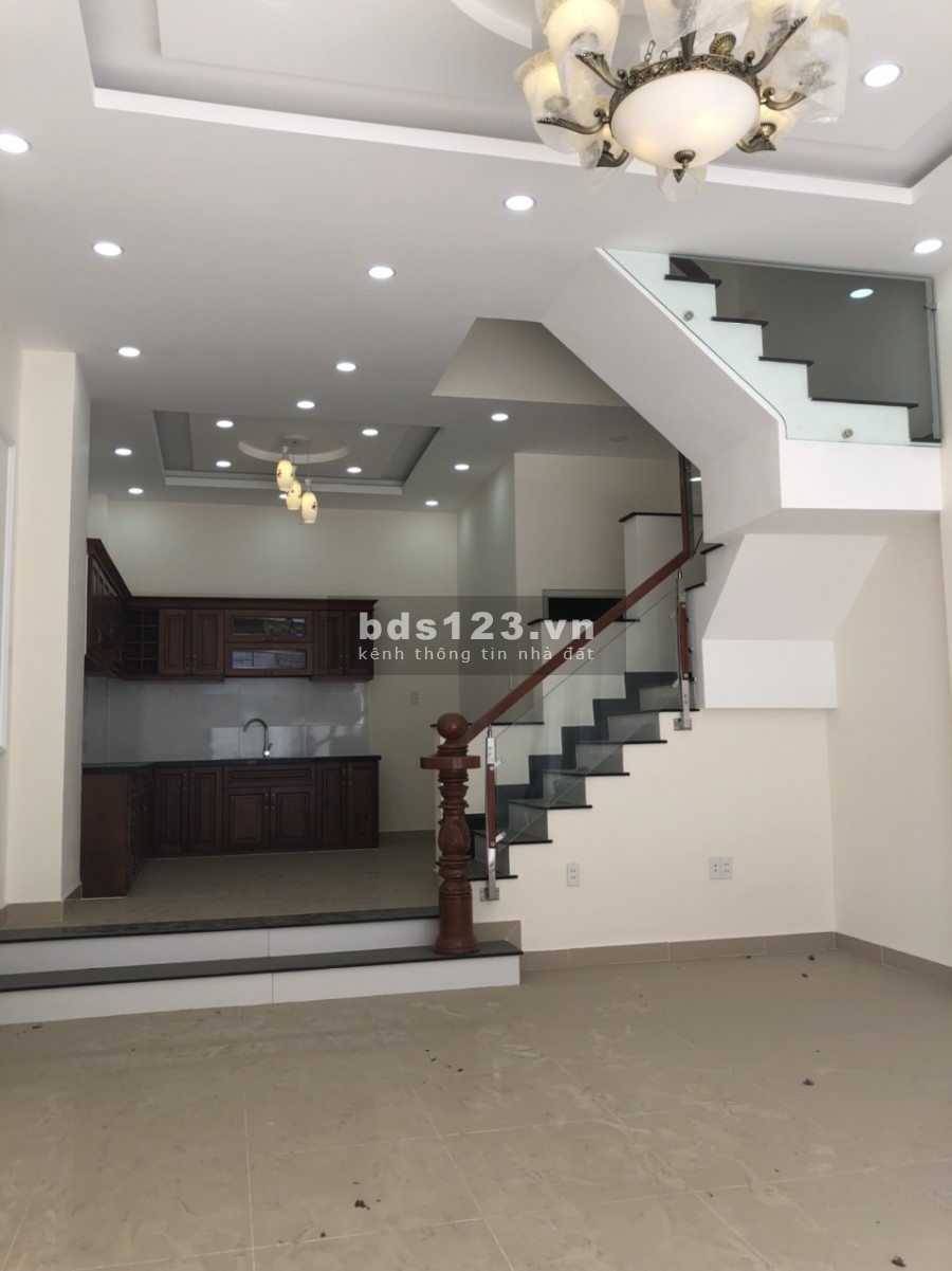 MỚI gần ngay Vincom - Dtsd 180m2 giá tốt nhất khu vực 6,3 tỷ 0TL
