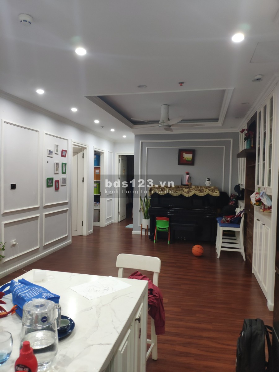 Bán gấp căn hộ ban công ĐN, 3N, 110m2 tòa A2-Vinhomes Gardenia, LH: 0967839010