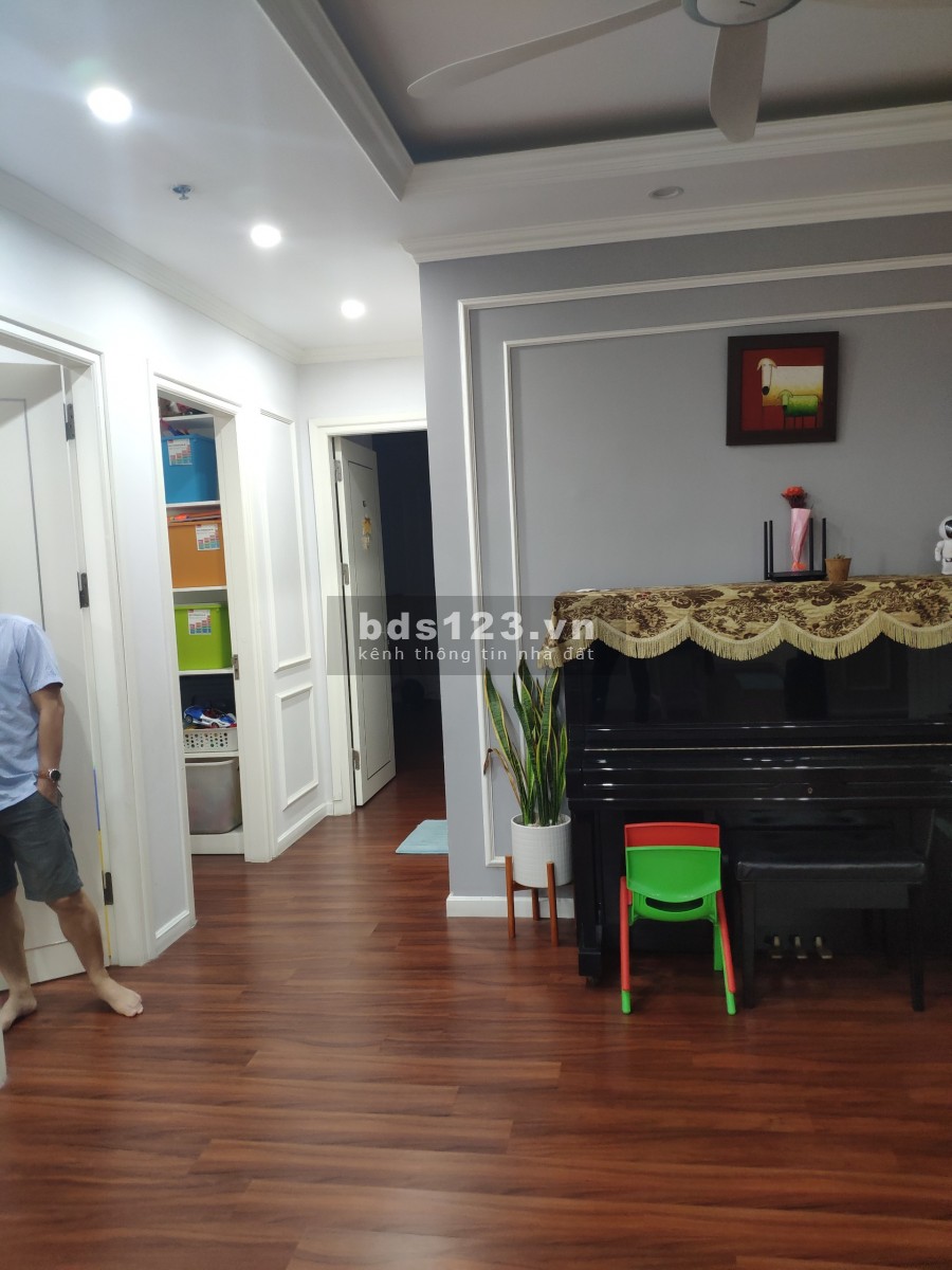 Bán gấp căn hộ ban công ĐN, 3N, 110m2 tòa A2-Vinhomes Gardenia, LH: 0967839010