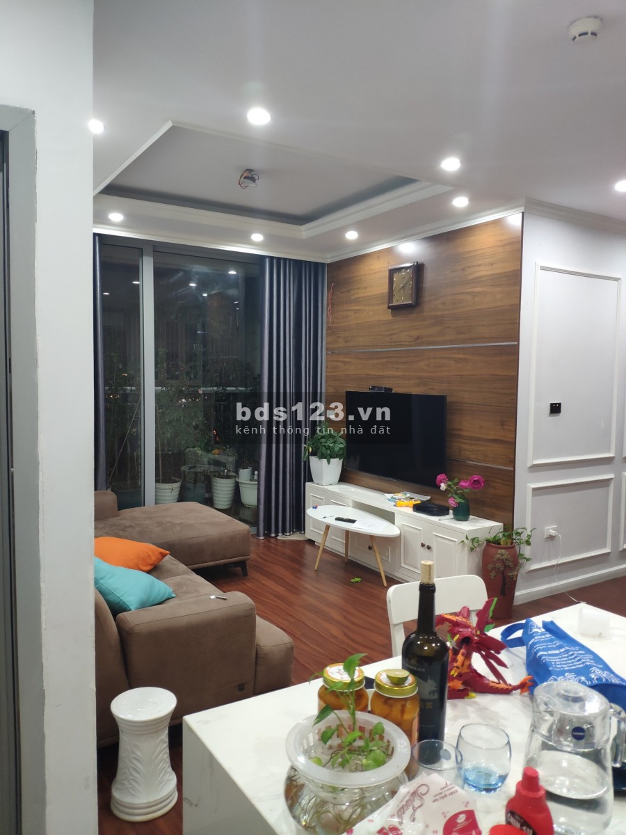 Bán gấp căn hộ ban công ĐN, 3N, 110m2 tòa A2-Vinhomes Gardenia, LH: 0967839010