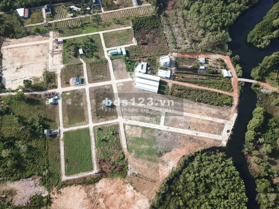 Đất thổ cư giá rẻ, MT Tuyến Tránh, giá f0 từ đầu tư, cách chợ đêm Phú Quốc 5km, giá trị tương lai cao