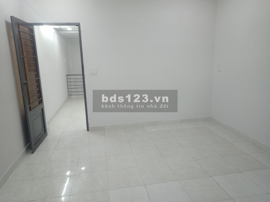 Bán nhà có 102 tại Gò Vấp 40m2 như tờ A4, 2T BTCT, giá chỉ 2 tỷ 95