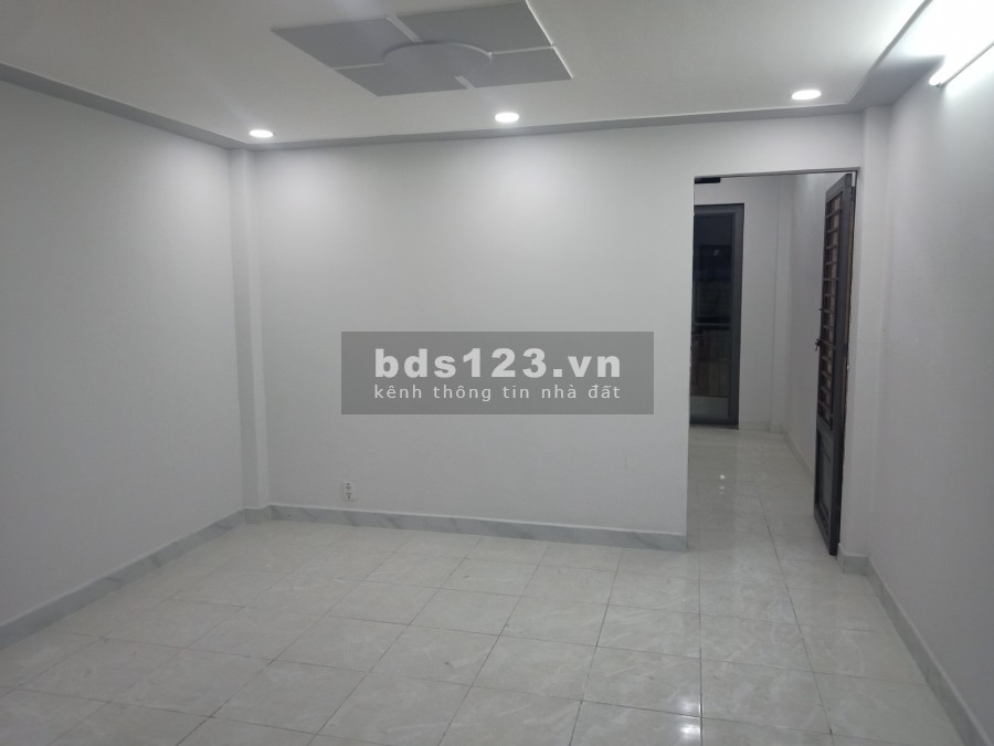 Bán nhà có 102 tại Gò Vấp 40m2 như tờ A4, 2T BTCT, giá chỉ 2 tỷ 95