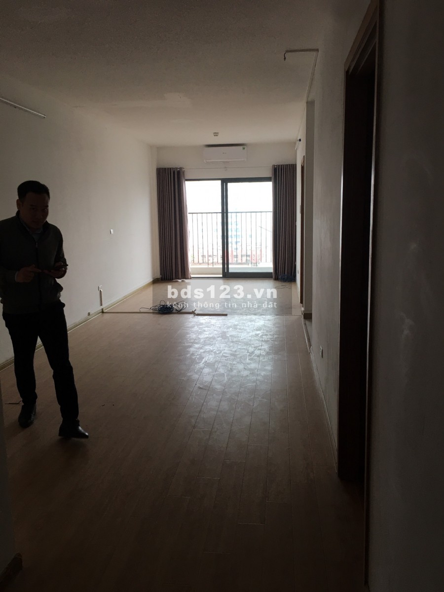 Cho thuê căn hộ chung cư Golden West số 2 Lê Văn Thiêm, dtsd 96m2 đồ cơ bản, lh 0903296691