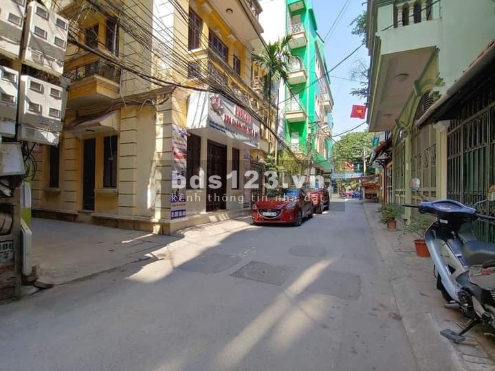 Khu Phân Lô Hoàng Quốc Việt (Bán Nhà) DT: 45m x 6T, vỉa Hè, Kinh Doanh, Thang máy, 10,6 Tỷ.