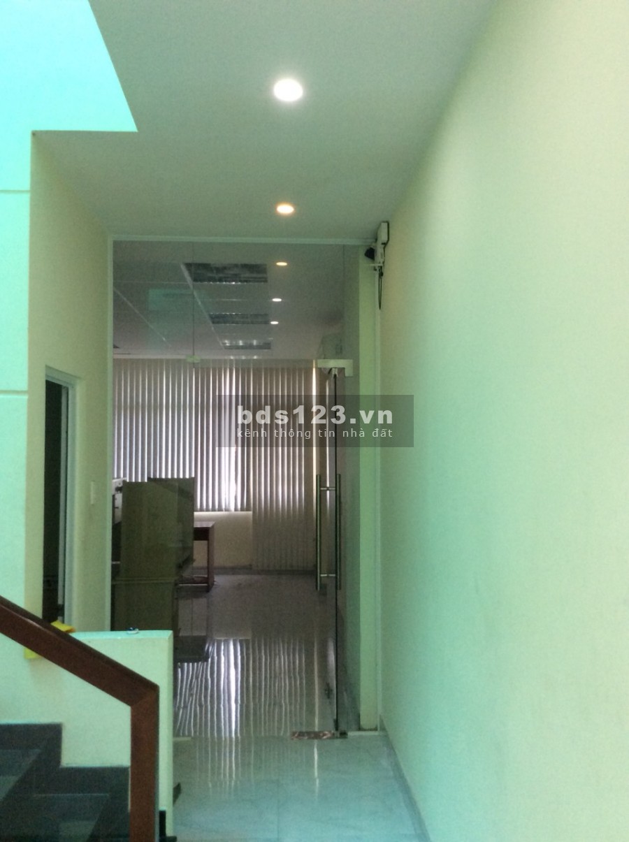 Cho Thuê Nhà MT Dương Đức Hiền, Q.Tân Phú - 4 x 20m (2L+ ST) - 20 Tr/Th