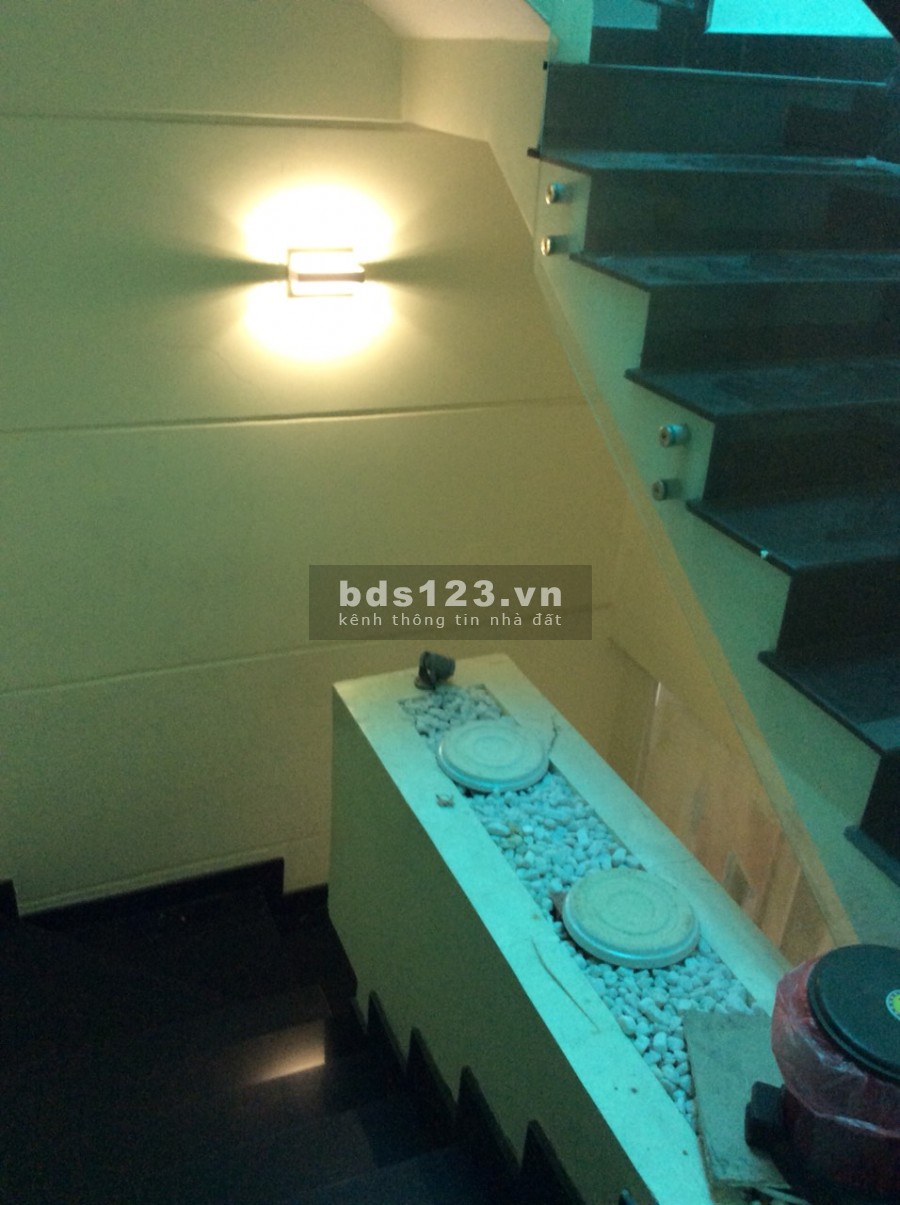Cho Thuê Nhà MT Dương Đức Hiền, Q.Tân Phú - 4 x 20m (2L+ ST) - 20 Tr/Th