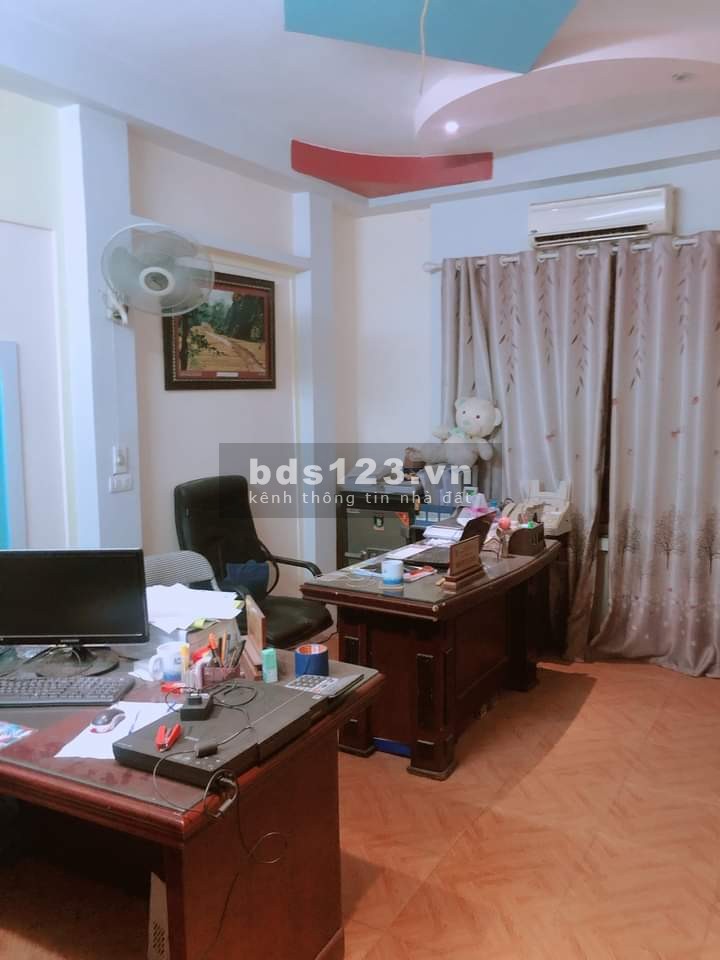 Ngõ rộng Gần phố,(Bán Nhà) Xuân Thủy DT: 40m x 5 Tầng, nhà đẹp ở luôn. 5.1 tỷ Q. Cầu Giấy