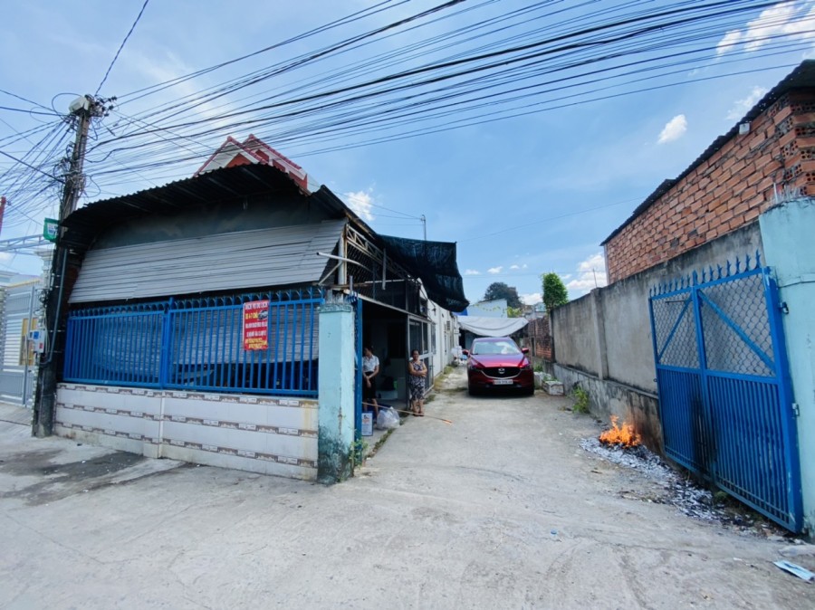 Bán nhà P. Tân mai 374m2 có 9 phòng trọ và 1 nhà cấp 4