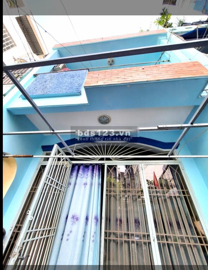 Nhà Q10 chỉ 100 triệu/m2. Hẻm 3M cách 80M ra MT CMT8