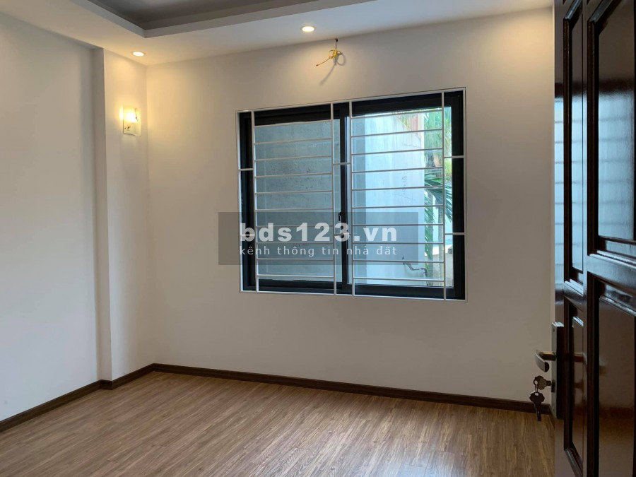NHÀ ĐẸP SIÊU HIẾM PHỐ ĐÔNG TÁC ĐỐNG ĐA NGÕ XE BA GÁC ĐUA.