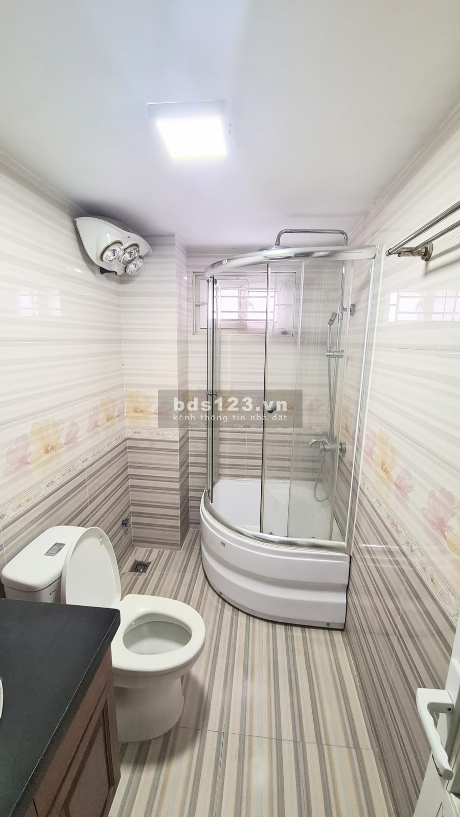 Nhà Đẹp An Dương Vương Lô Góc 3 Mặt Thoáng dt 50m2 x 4 tầng, Mt 5m, Giá 4.8 tỉ