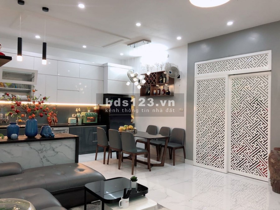 NHÀ LÔ GÓC, P.PHÚ ĐÔ, 5 TẦNG, MT 4.3m, GIÁ CHỈ CÓ 3.3 TỶ