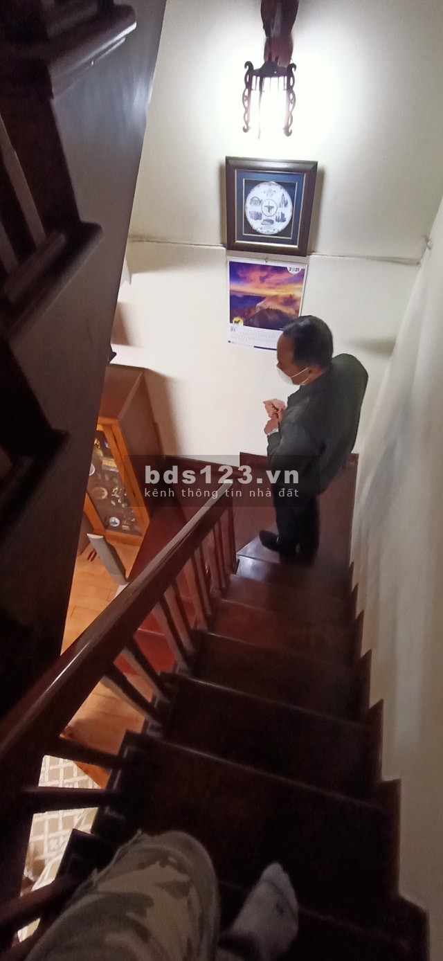 Mặt phố Hai Bà Trưng,40m2X4T,sổ đỏ chính chủ, mặt tiền 4m, vuông vắn,giá thỏa thuận