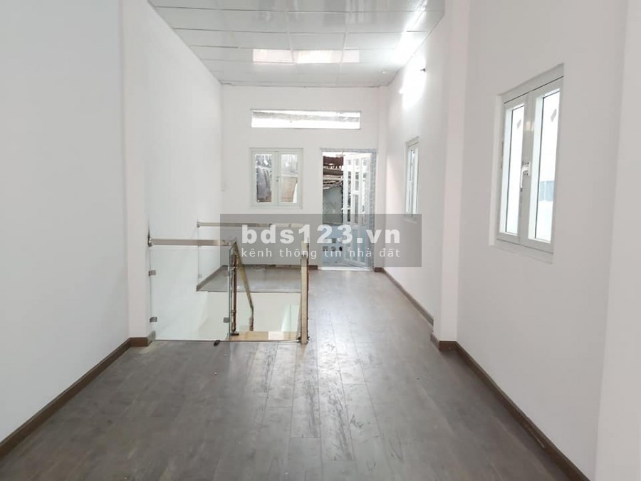 BÁN NHÀ TÔ HIẾN THÀNH QUẬN 10 LÔ GÓC CÁCH MẶT TIỀN ĐƯỜNG 20M