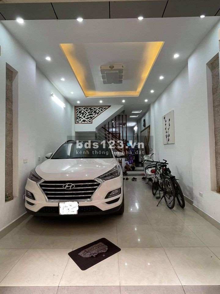 Tôi cần bán gấp nhà Phân Lô Quân Đội, quận Thanh Xuân, Nhỉnh 7 tỷ, Gara ô tô, Kinh doanh.