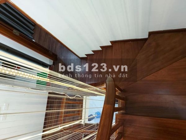 Nhà đẹp, vị trí đẹp ô tô cách nhà 5 mét Khương đình 34 mét 4.05 tỷ