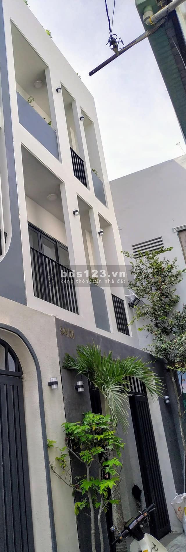 Quận 11 Nhà Mới vào ở ngay hẽm xe hơi thông tư hướng. Gía 9 Tỷ