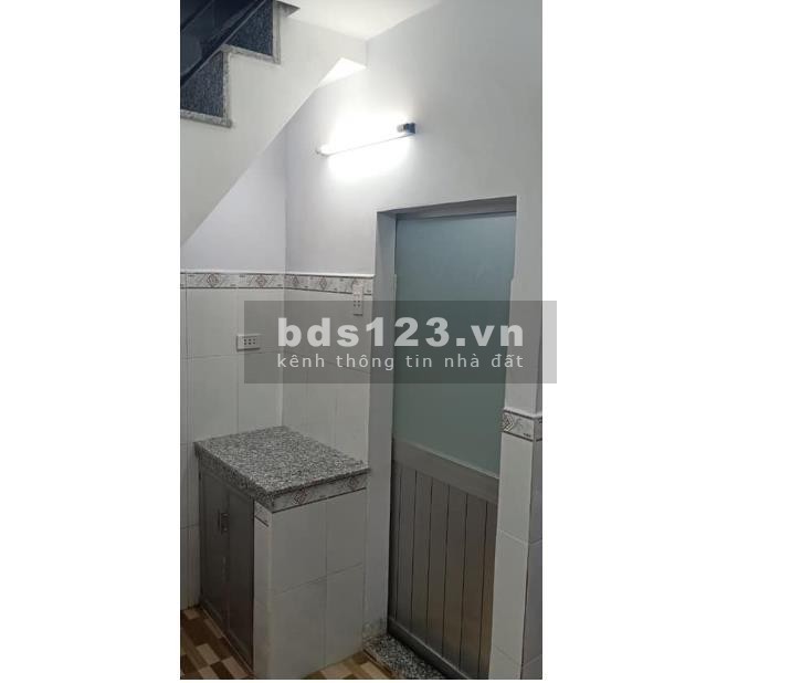 Nhà hẻm chợ Hồ Thị Kỷ - Trung tâm Q10 - có nhà kho riêng