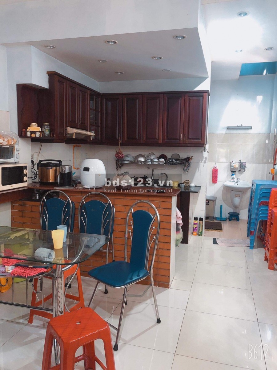 Bán khẩn cấp nhà 3Lầu 50m2 HXH Trịnh Đình Trọng Tân Phú 4tỷ39 0964134846