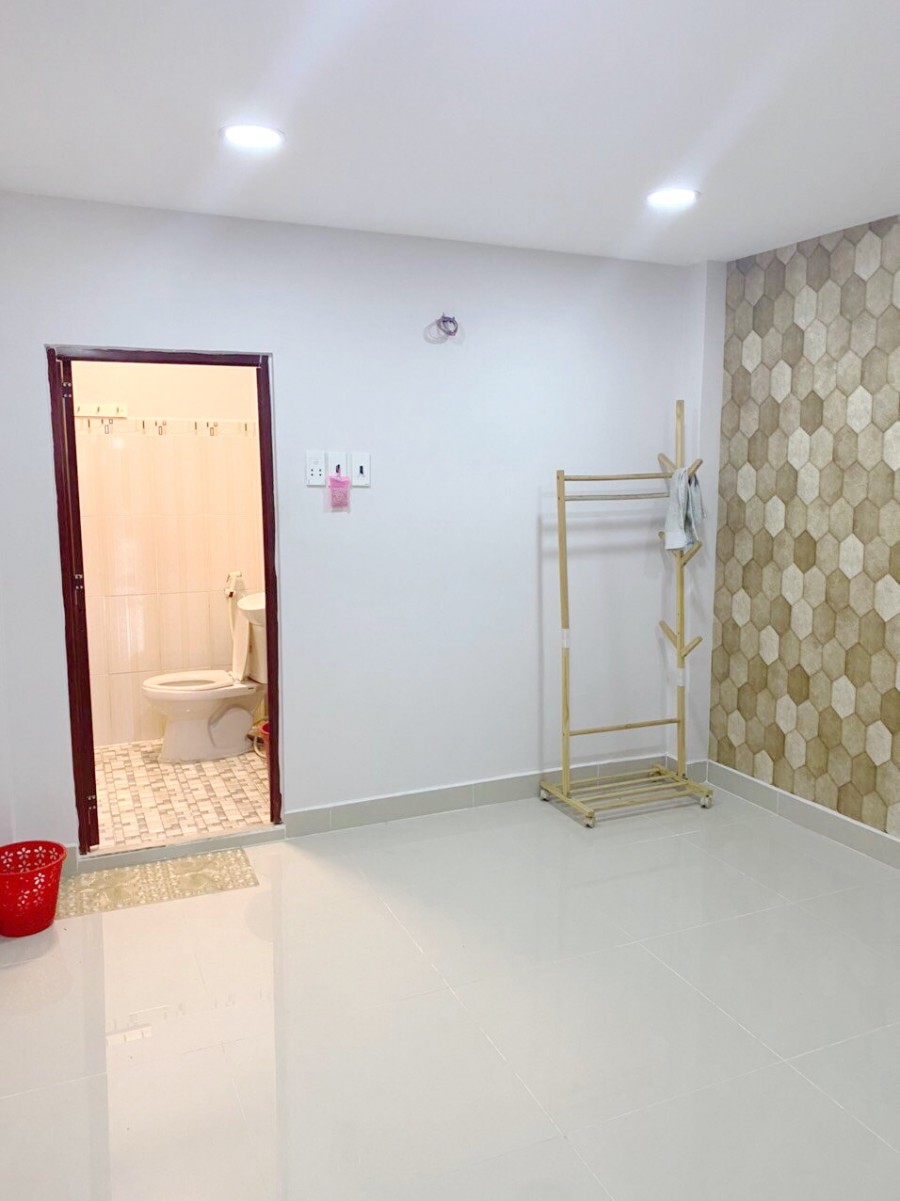 Nhà 2lầu/4pn căn góc hẻm Bùi Minh Trực P6 Q8
