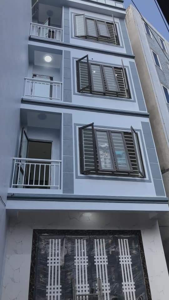 Mp Thái Thịnh ô tô 8 tầng thang máy 52m 11 tỉ. 0352817810