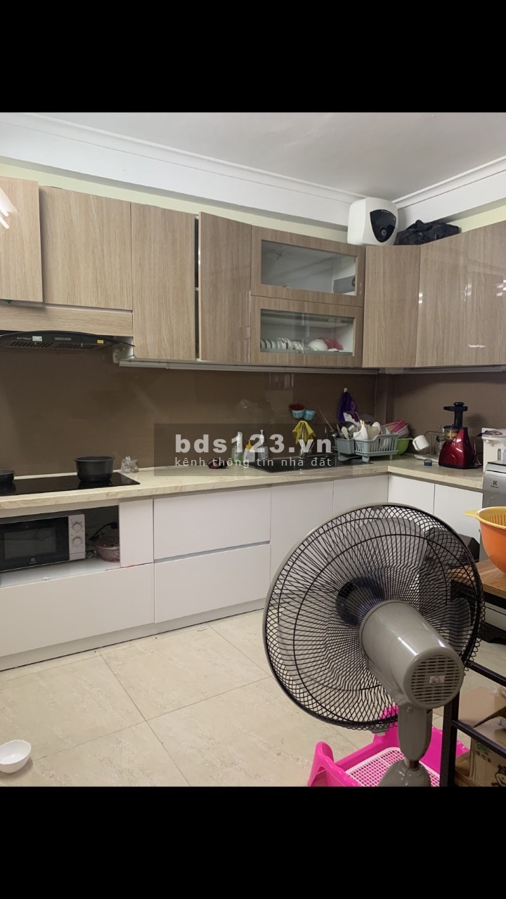 Bán gấp nhà kinh doanh 5 tầng 36m2 mặt tiền 4,5m tại Vạn Phúc - Hà Đông giá 4.05 tỷ