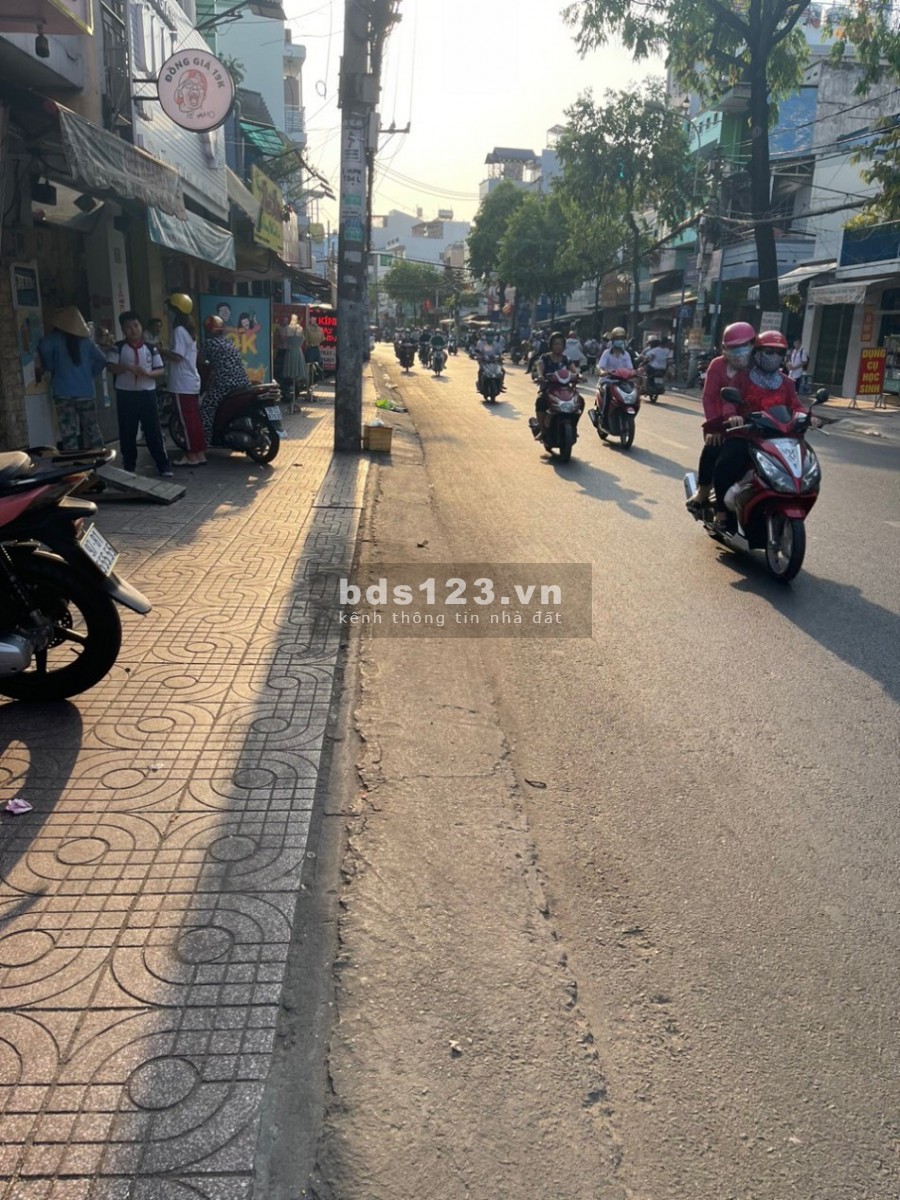 Bán nhà 34m2, ngang 4.1m, mặt tiền Hưng Phú, Quận 8