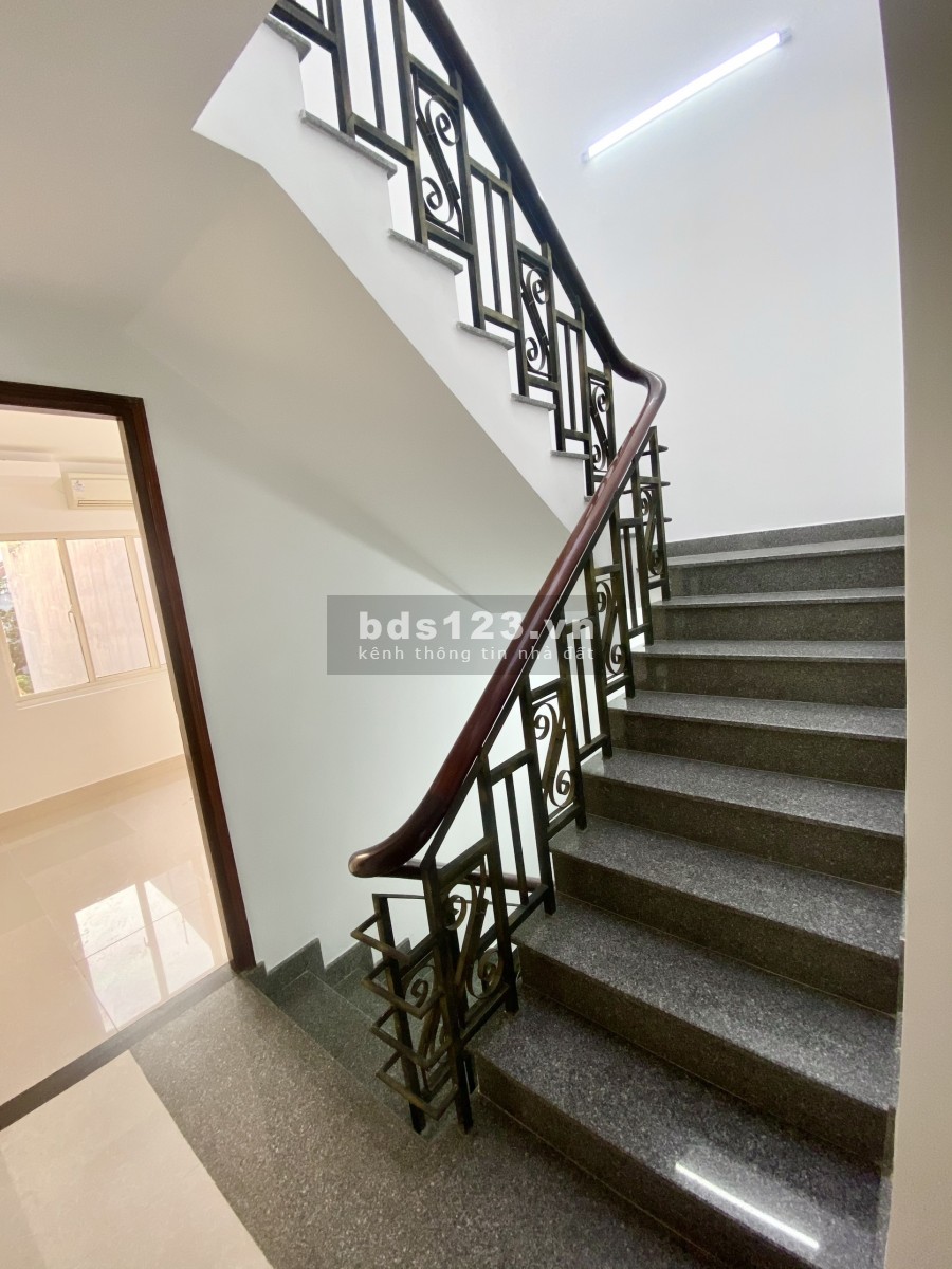 Cho Thuê Nhà 300m2 hầm 4 lầu Nguyễn hoàng An Phú Quận 2 MS:55