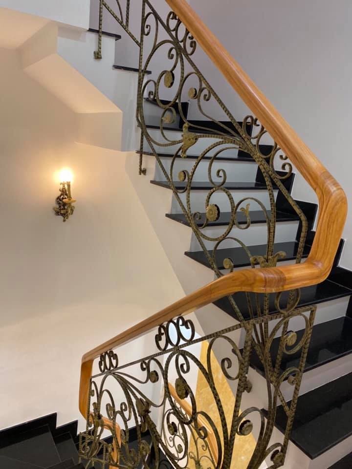 Bán nhà 1 trệt 2 lầu+ Sân thượng ngay chợ Bình Thành, Bình Tân