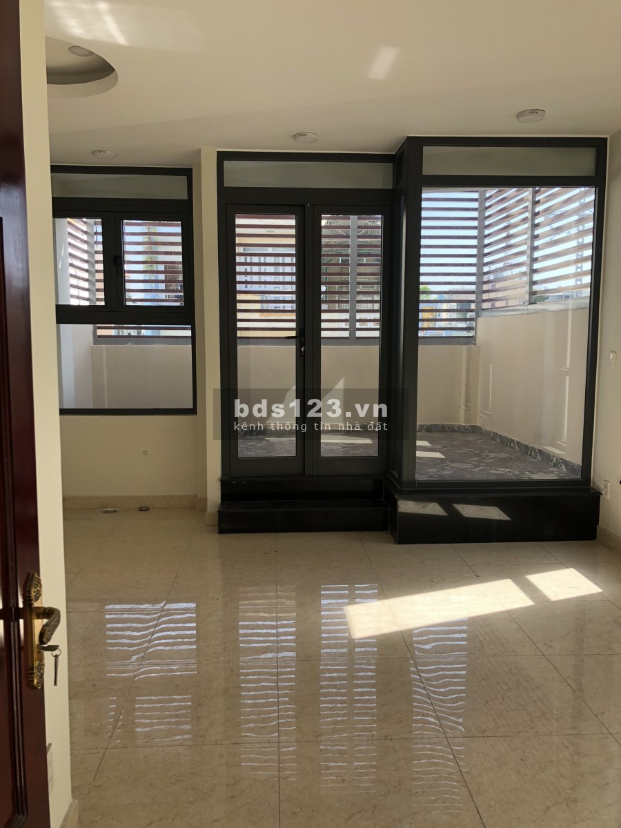 Nhà Lô Góc 2 Mặt Tiền đường Thích Quảng Đức: 5x16m Trệt 3 Lầu
