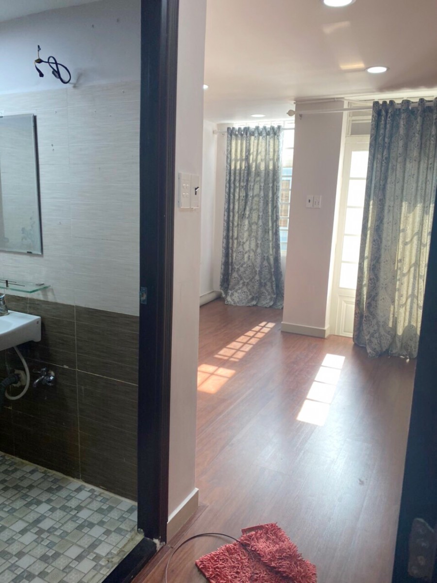 Nhà 37m2/2lầu, căn góc hẻm Bùi Minh Trực P6Q8