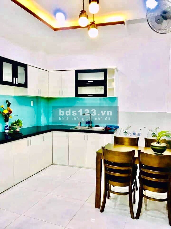 Bán nhà Quận 3, 4 tầng, 48m2, HXH, Giá 6,5 tỷ. Nguyễn Chung 0901218895