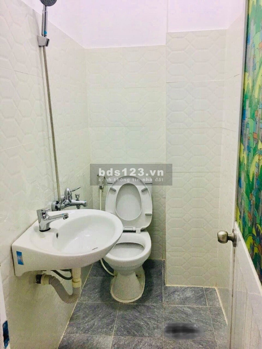 Bán gấp nhà 5 tầng HXH Phùng Văn Cung 45m2, vị trí đẹp, nhà đẹp chỉ nhỉnh 6 tỷ