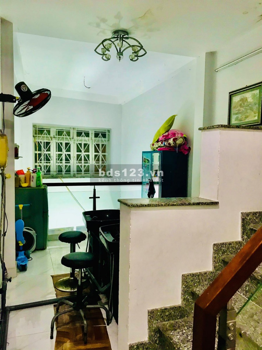 Bán gấp nhà 5 tầng HXH Phùng Văn Cung 45m2, vị trí đẹp, nhà đẹp chỉ nhỉnh 6 tỷ