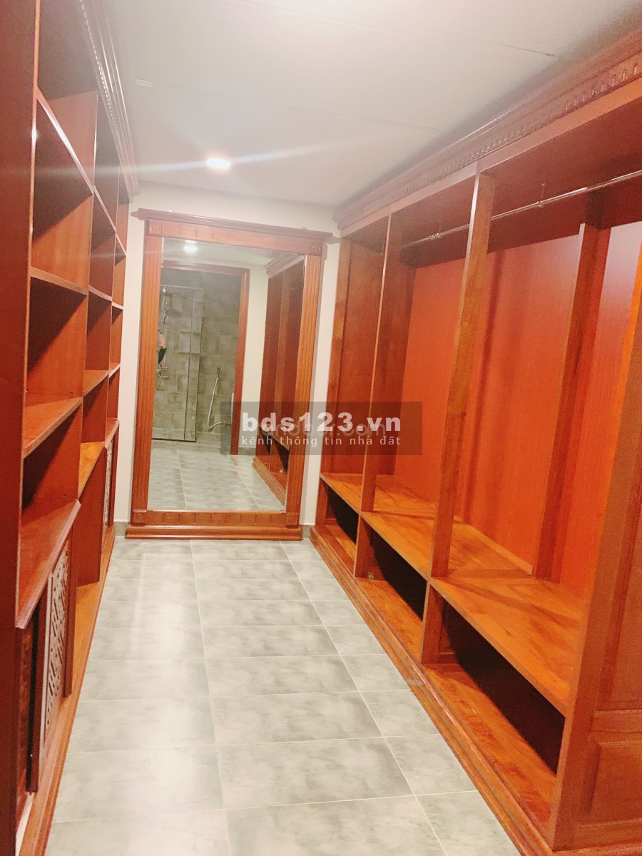 Bán Biệt Thự Vườn Lài Quận 12, 301m2 căn gốc view Sông Giá 26 tỷ