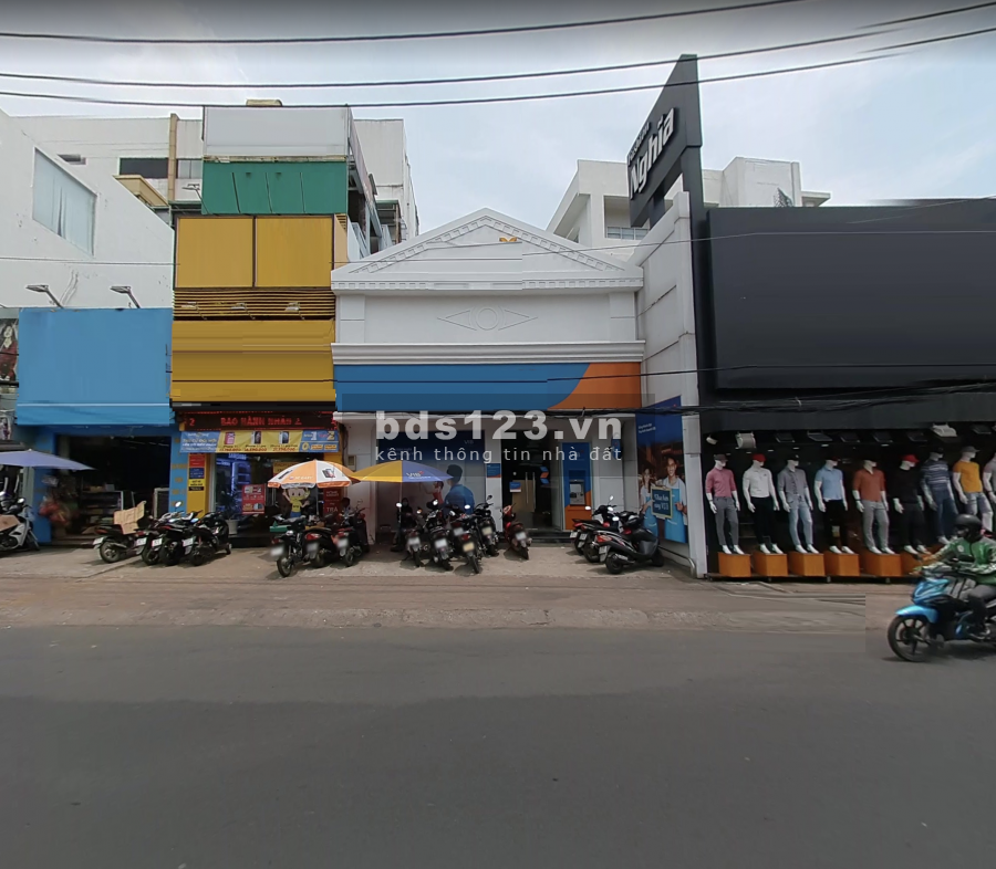 Trường Chinh, Phường 15 mt 5.2 x 18 thoáng mát kd
