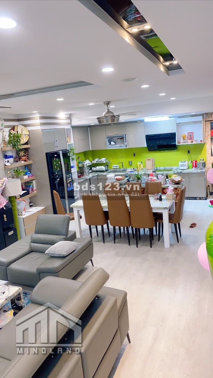 ĐẸP ! Bán nhà nội thất cao cấp lung linh mĩ miều dt:6x17m trong Vạn Phúc City, Thủ Đức