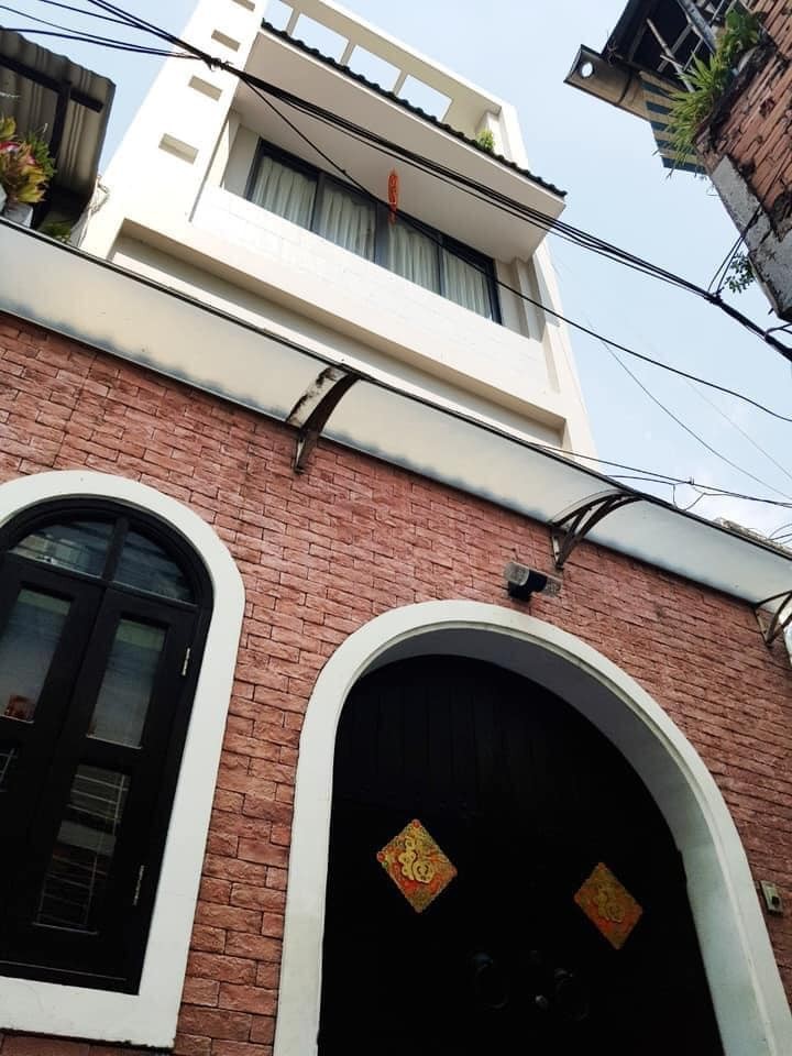 Nhà giáp Phan Đăng Lưu, P.7, Q.Phú Nhuận, dt 50m2(5x10), 4 lầu chỉ 7 tỷ 7