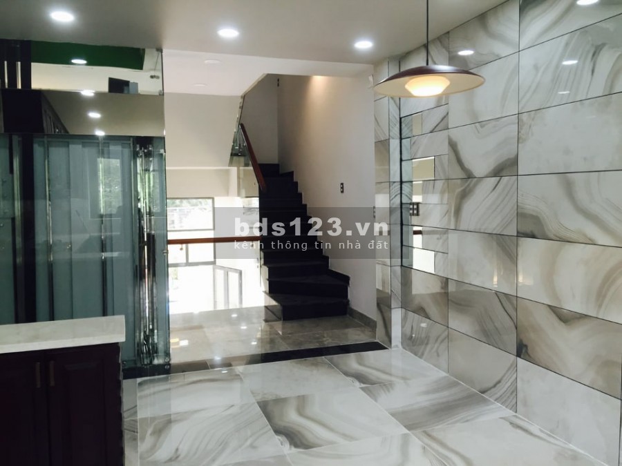 Bán gấp nhà 2 mặt tiền đường Chợ Lớn, Phường 11, Quận 6 giá 17 tỷ Lh: 9827984O9