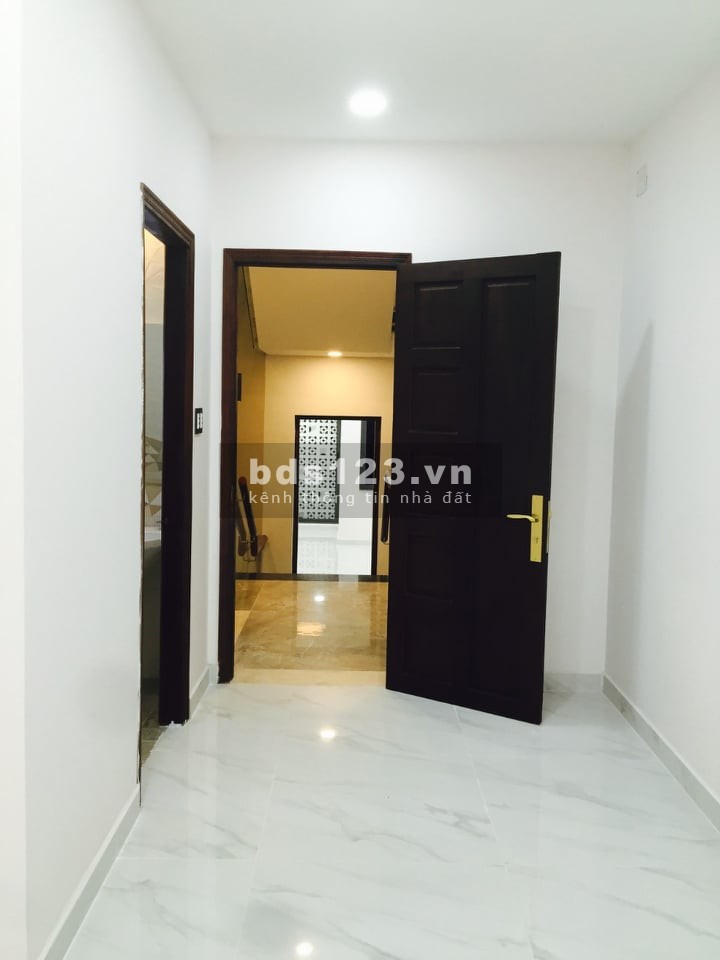 Bán gấp nhà 2 mặt tiền đường Chợ Lớn, Phường 11, Quận 6 giá 17 tỷ Lh: 9827984O9