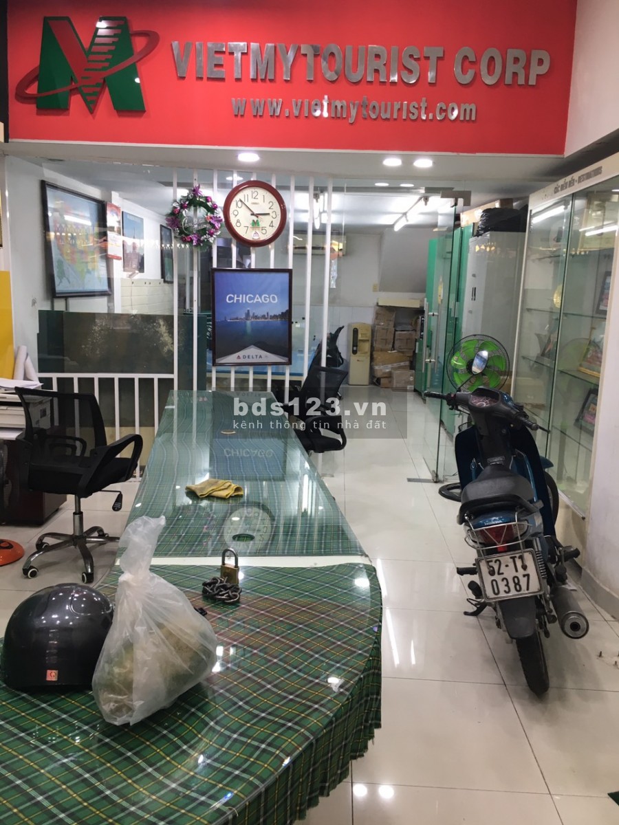 Cho thuê nhà mặt tiền Nguyễn Thái Bình, Quận 1. Trệt và lửng. DT 4mx14m, 28 triệu/tháng